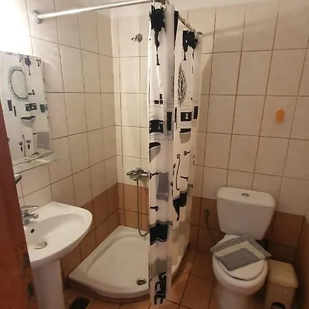 Jnp Нощувка със закуска (B & B) *