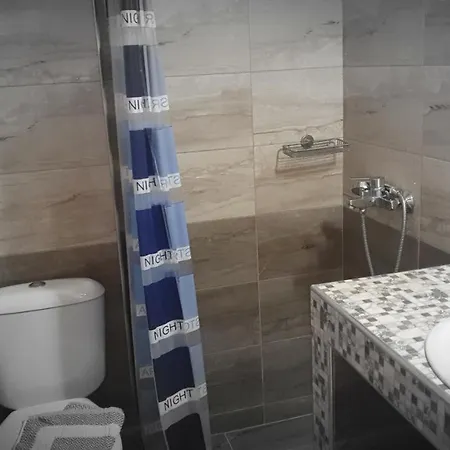 Jnp Нощувка със закуска (B & B) Неос Мармарас