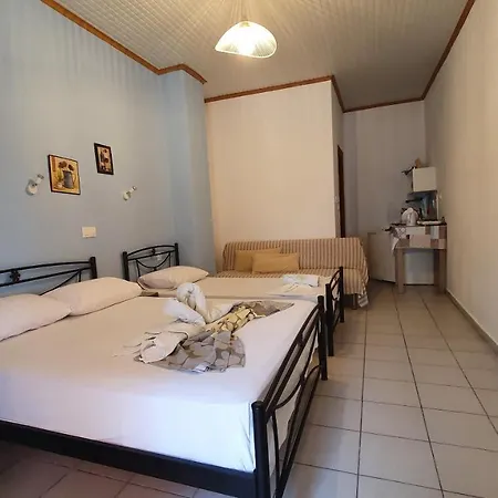 Jnp Нощувка със закуска (B & B) *