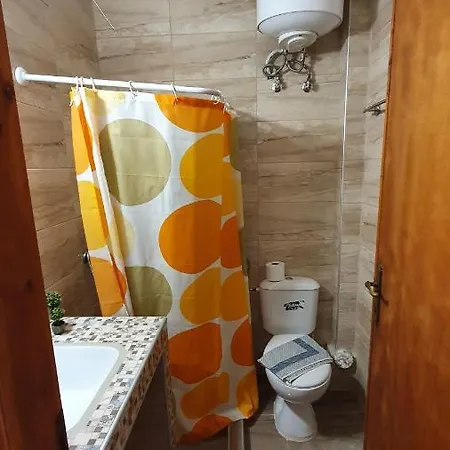 Jnp Нощувка със закуска (B & B) *