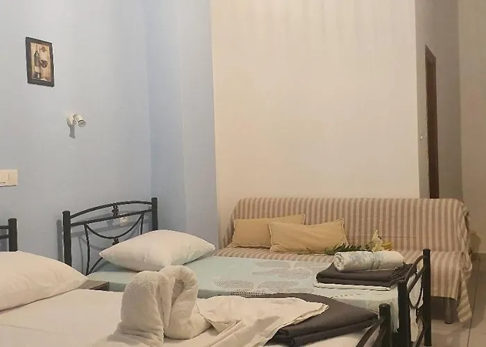 Jnp לינה וארוחת בוקר *